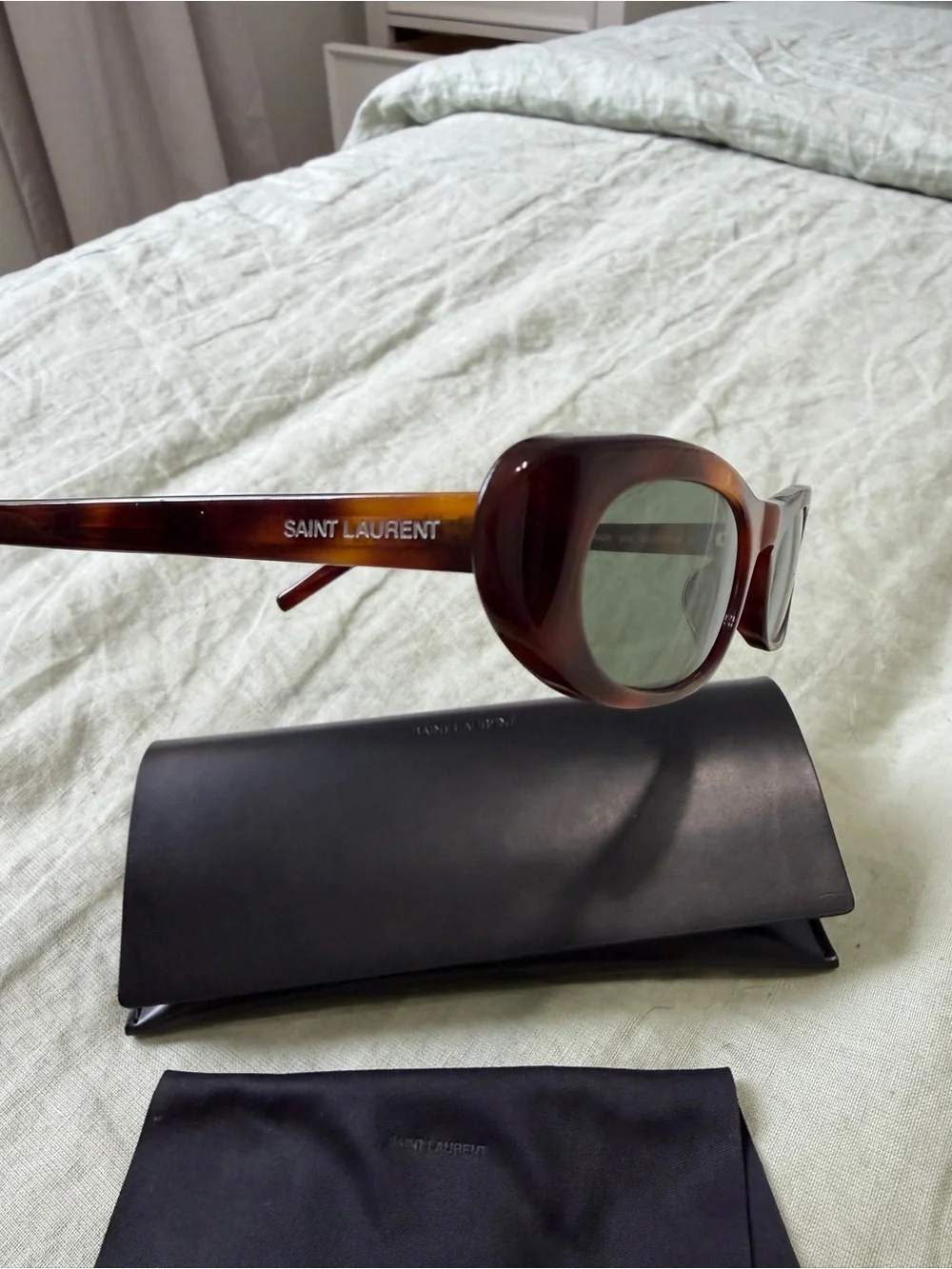 Saint Laurent SL 557 Havana and Brown color